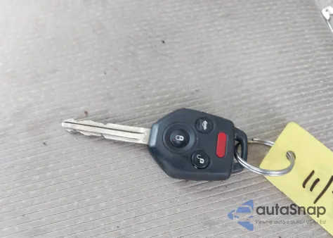 2017 Subaru Legacy 2.5I Premium из США, поврежденный, VIN 4S3BNAH68H3012643